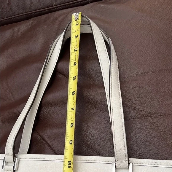 MICHAEL KORS ELEGANT CREAM TOTE - Picture 16 of 16